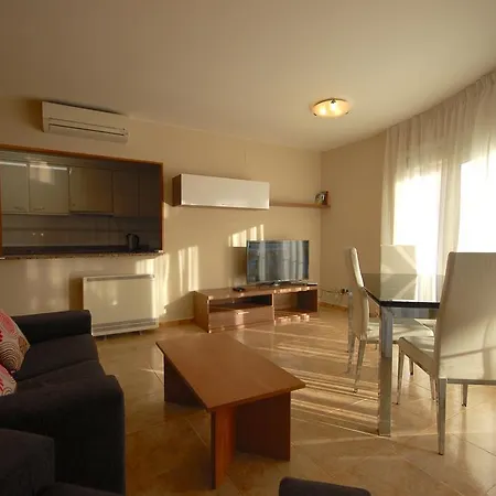 Lets Holidays Centric In Apartment *